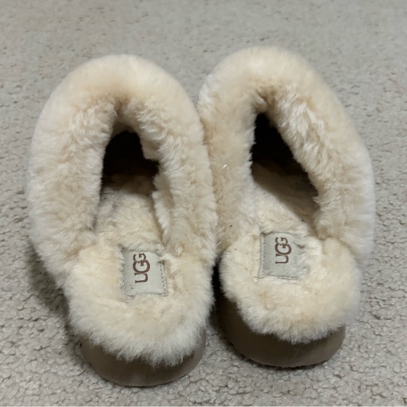 Disquette Ugg Slippers - Picture 3 of 6